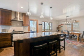 Peak 7 Mountain Lodge - Hot Tub & Expansive Views Breckenridge